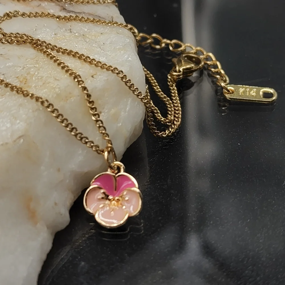 Minimal Hypoallergenic 14kt Gold Melchior Pendant Baby Floral Luxury Kid…